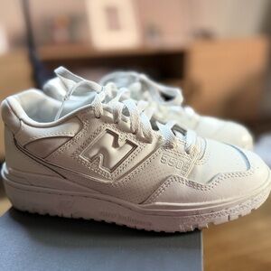 New Balance WOMAN White 550 Low-Top Sneakers